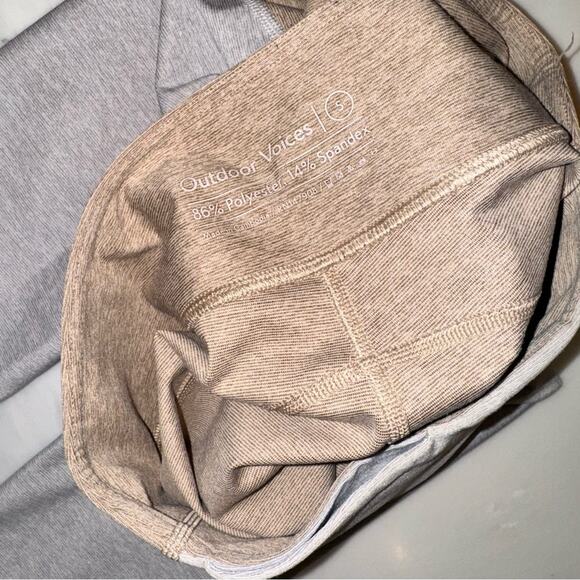 Outdoor Voices 7/8 Tri-Tone Leggings Desert/Oatmeal/Cloud Small - Picture 7 of 8